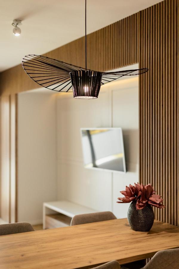 Nest Inn Stiletto Apartment كلوج-نابوكا المظهر الخارجي الصورة