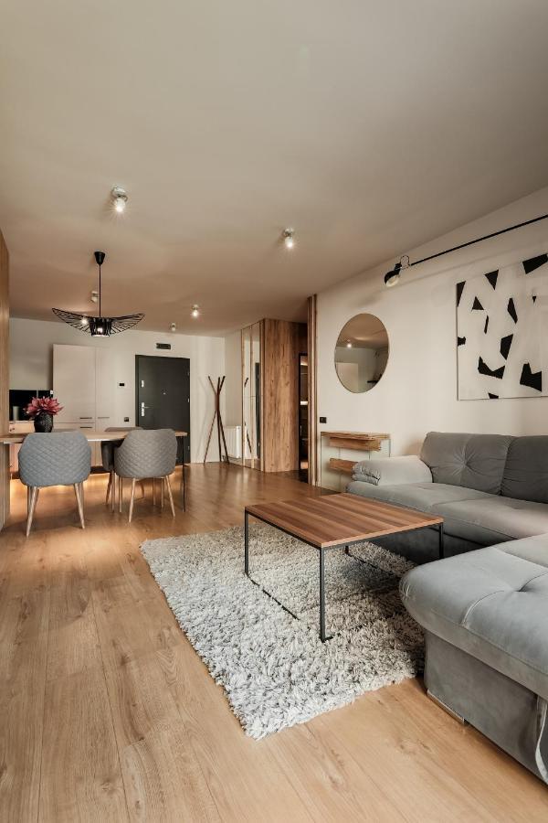 Nest Inn Stiletto Apartment كلوج-نابوكا المظهر الخارجي الصورة